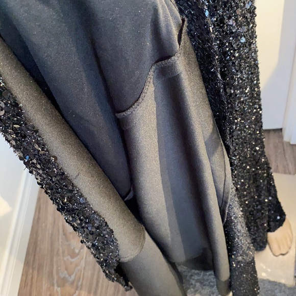 Sequin prom dress. - Picture 12 of 13